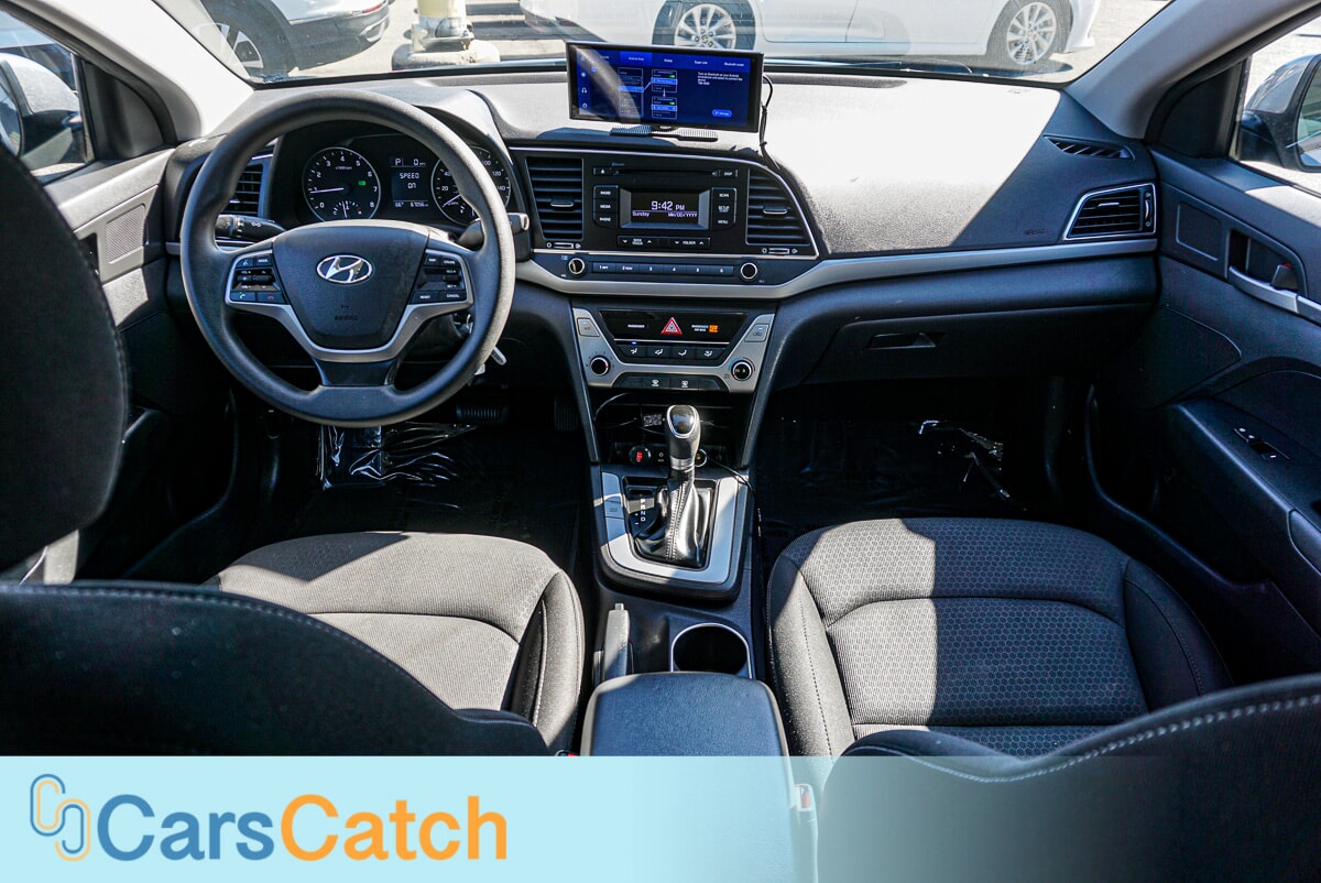 CARSCATCH - Used vehicle - SEDAN HYUNDAI ELANTRA 2018