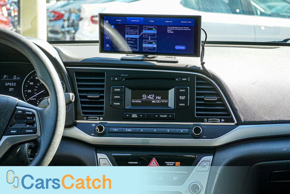 CARSCATCH - Used vehicle - SEDAN HYUNDAI ELANTRA 2018