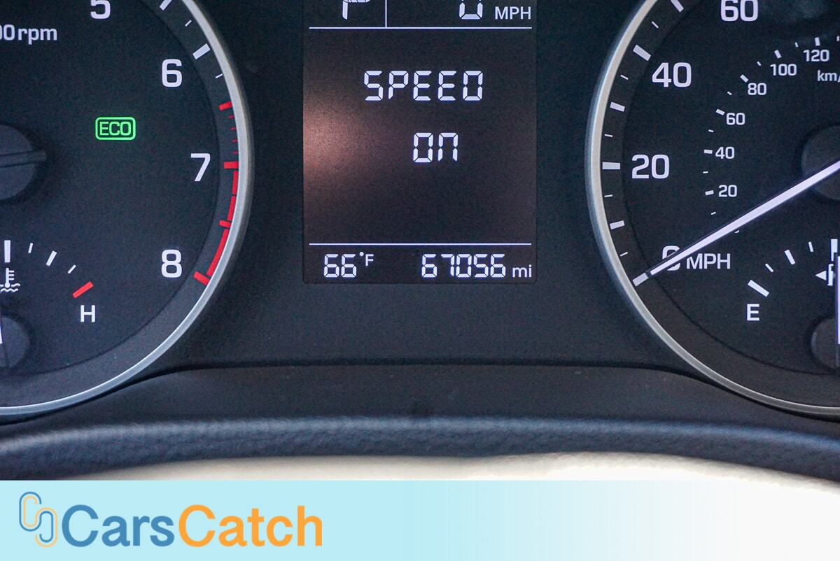 CARSCATCH - Used vehicle - SEDAN HYUNDAI ELANTRA 2018