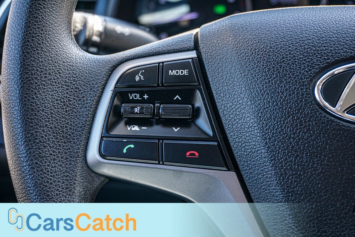 CARSCATCH - Used vehicle - SEDAN HYUNDAI ELANTRA 2018