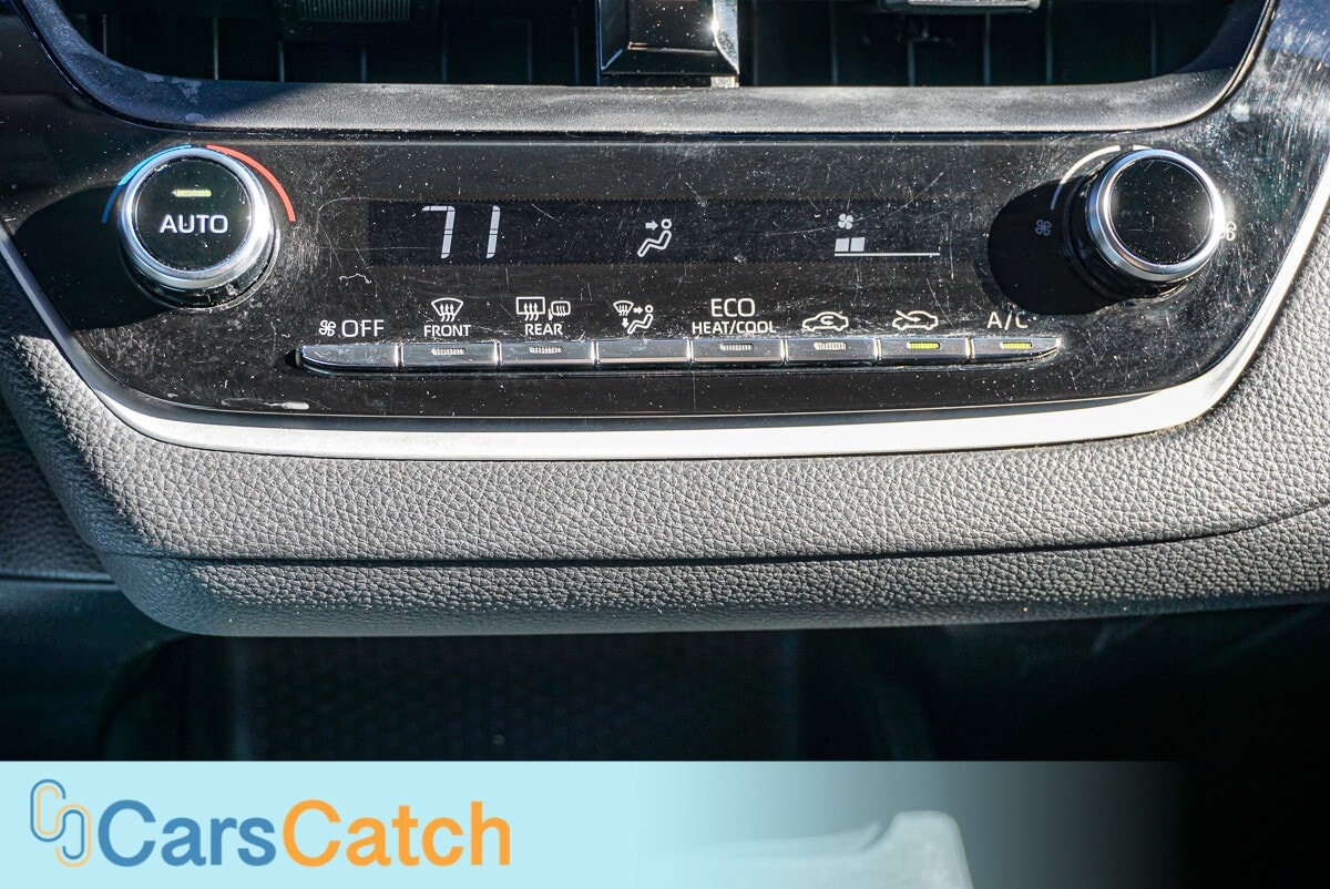 CARSCATCH - Used vehicle - SEDAN TOYOTA COROLLA 2020