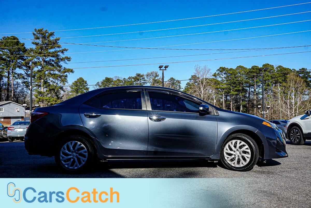 CARSCATCH - Used vehicle - SEDAN TOYOTA COROLLA 2018