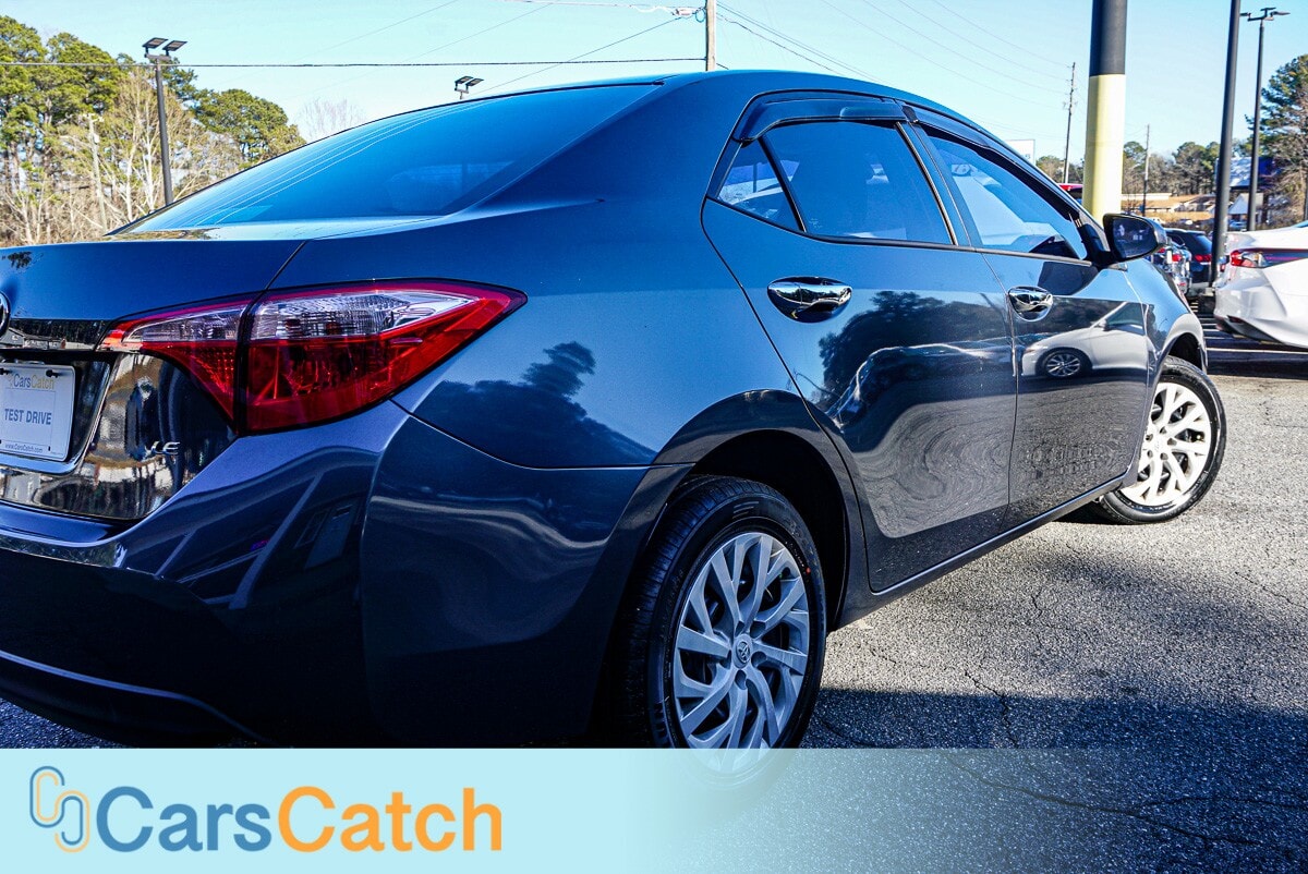 CARSCATCH - Used vehicle - SEDAN TOYOTA COROLLA 2018