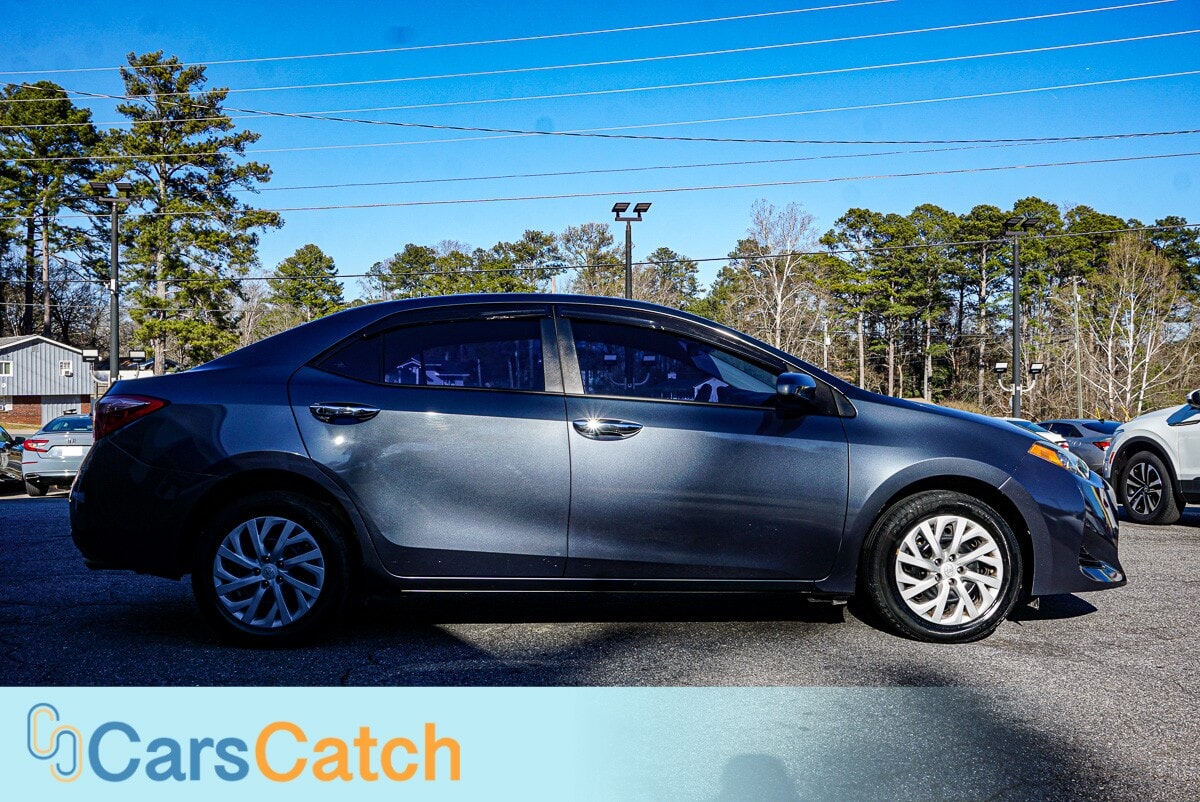 CARSCATCH - Used vehicle - SEDAN TOYOTA COROLLA 2018
