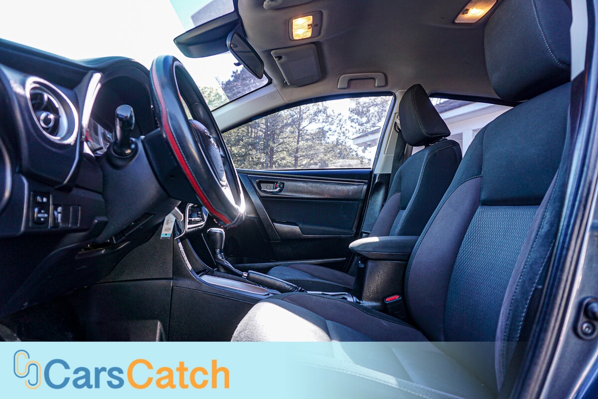 CARSCATCH - Used vehicle - SEDAN TOYOTA COROLLA 2018