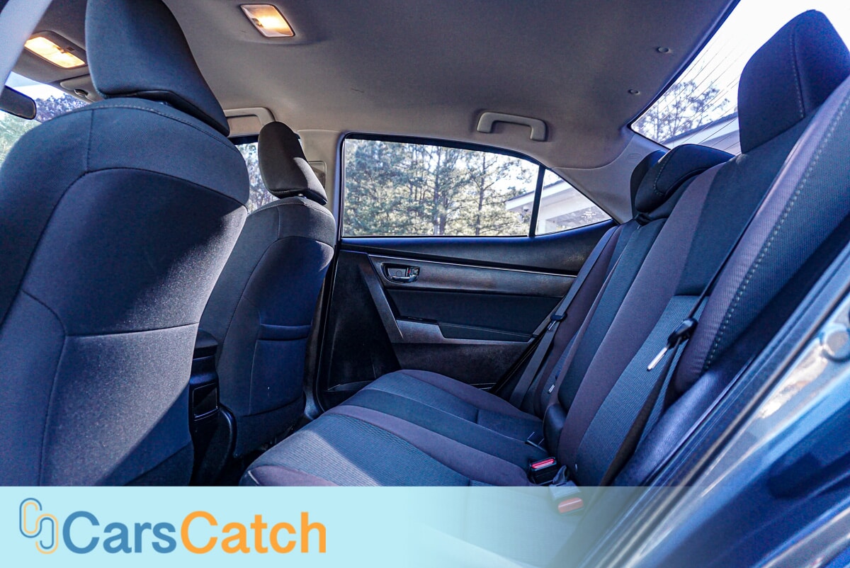 CARSCATCH - Used vehicle - SEDAN TOYOTA COROLLA 2018