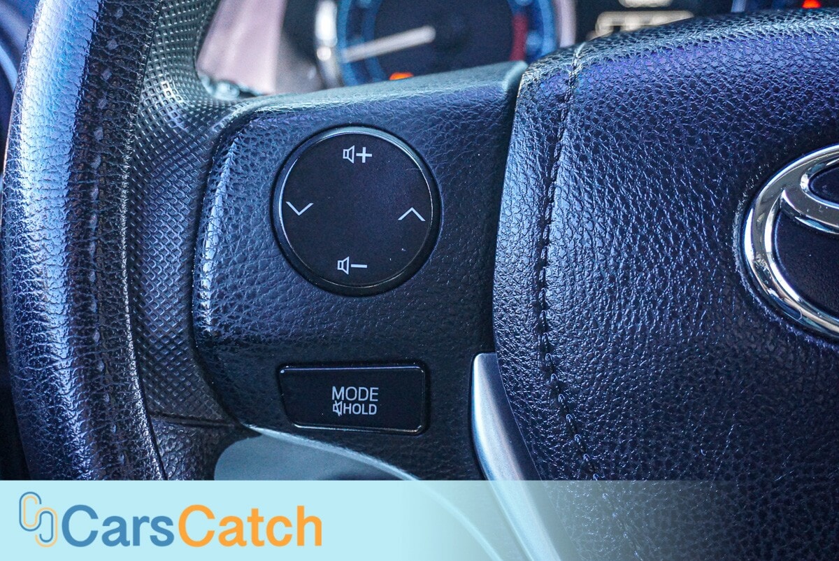 CARSCATCH - Used vehicle - SEDAN TOYOTA COROLLA 2018