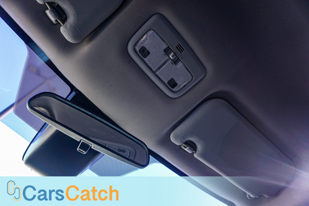 CARSCATCH - Used vehicle - SEDAN TOYOTA COROLLA 2018