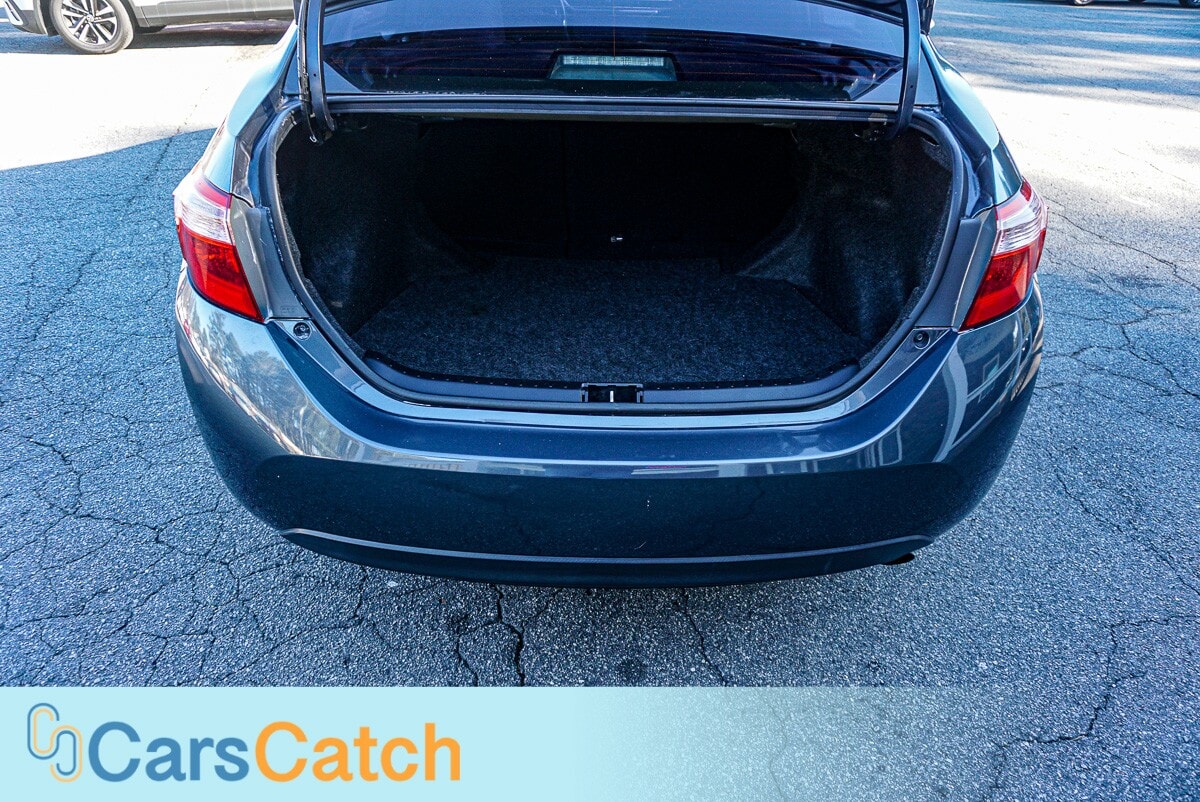 CARSCATCH - Used vehicle - SEDAN TOYOTA COROLLA 2018