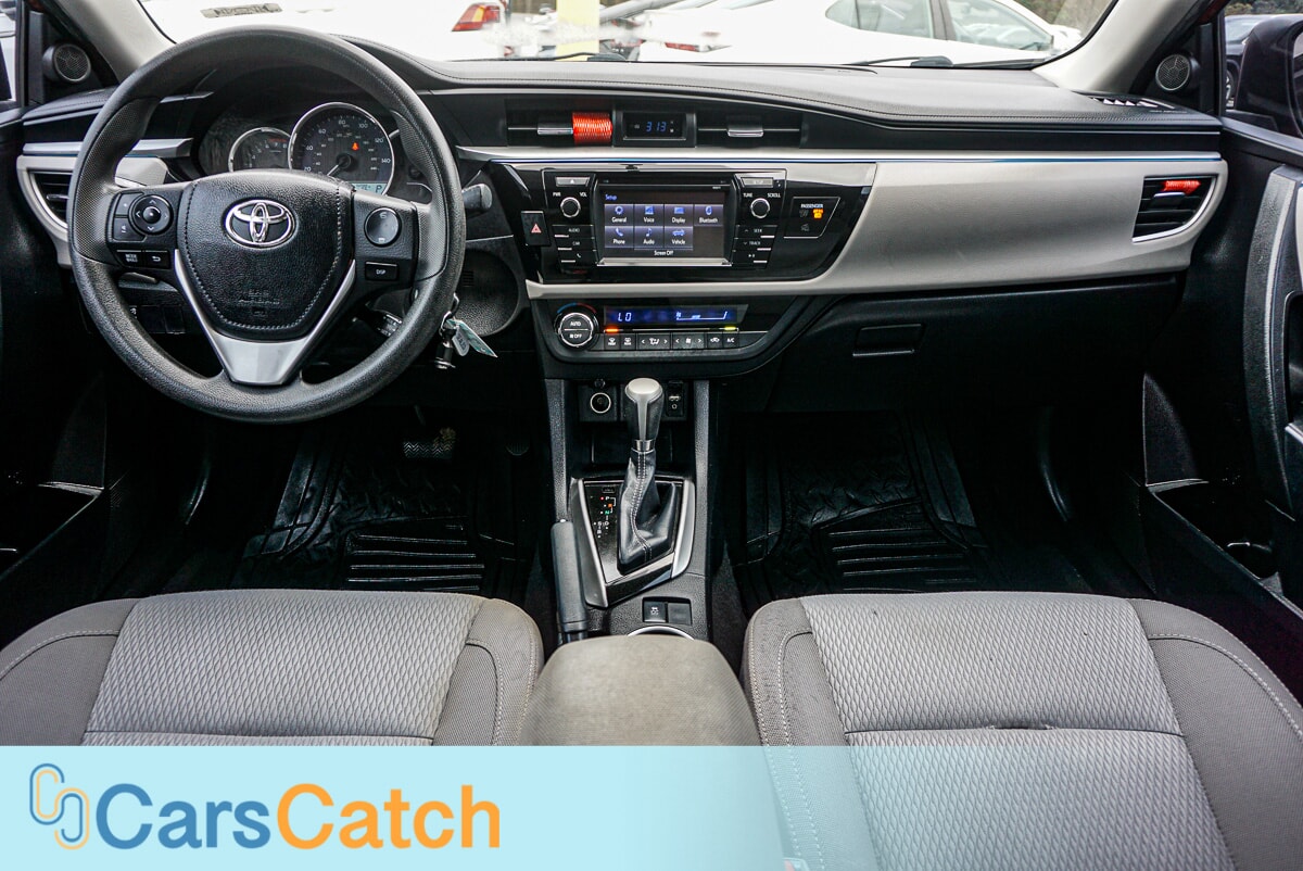 CARSCATCH - Used vehicle - SEDAN TOYOTA COROLLA 2016