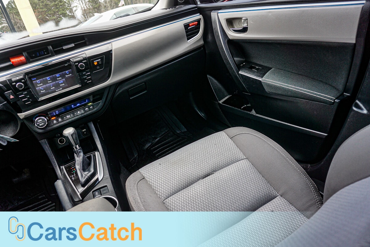 CARSCATCH - Used vehicle - SEDAN TOYOTA COROLLA 2016