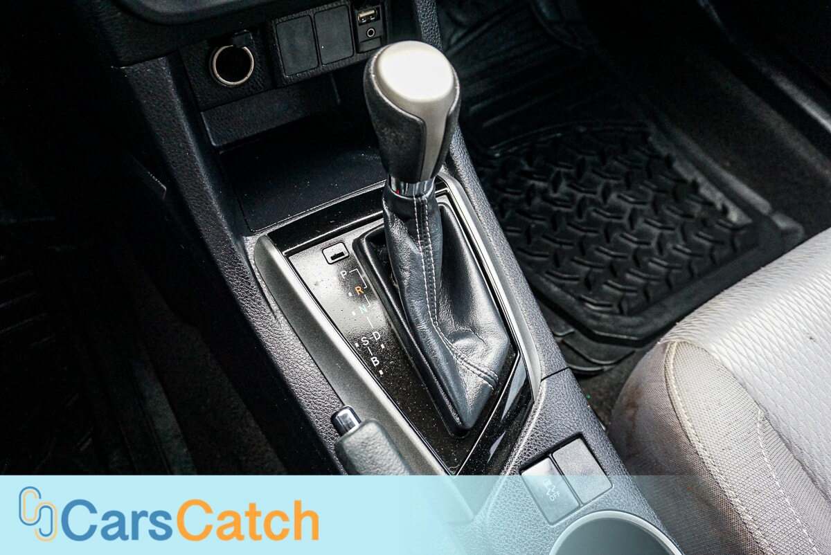 CARSCATCH - Used vehicle - SEDAN TOYOTA COROLLA 2016