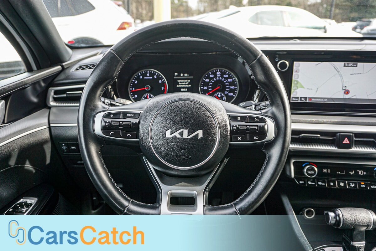 CARSCATCH - Used vehicle - SEDAN KIA K5 2022