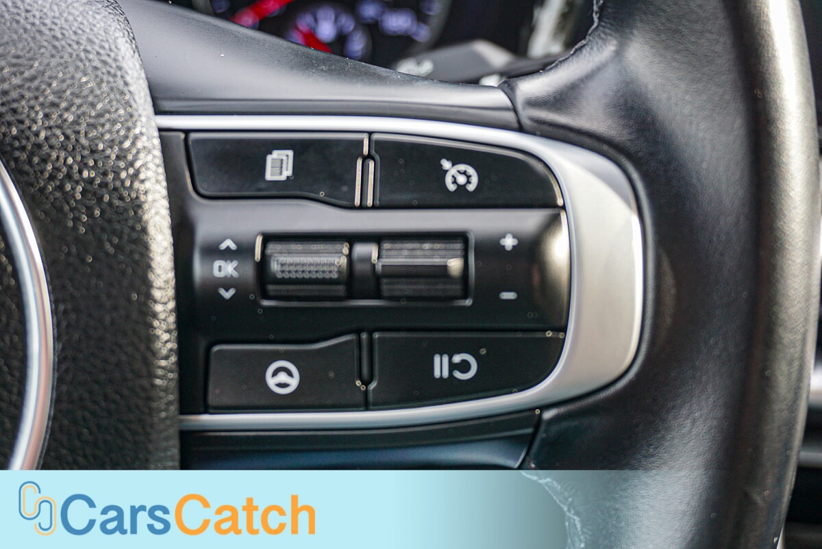 CARSCATCH - Used vehicle - SEDAN KIA K5 2022