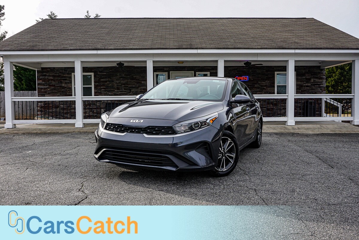 CARSCATCH - Used vehicle - SEDAN KIA FORTE 2023
