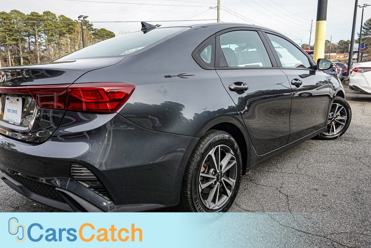 CARSCATCH - Used vehicle - SEDAN KIA FORTE 2023