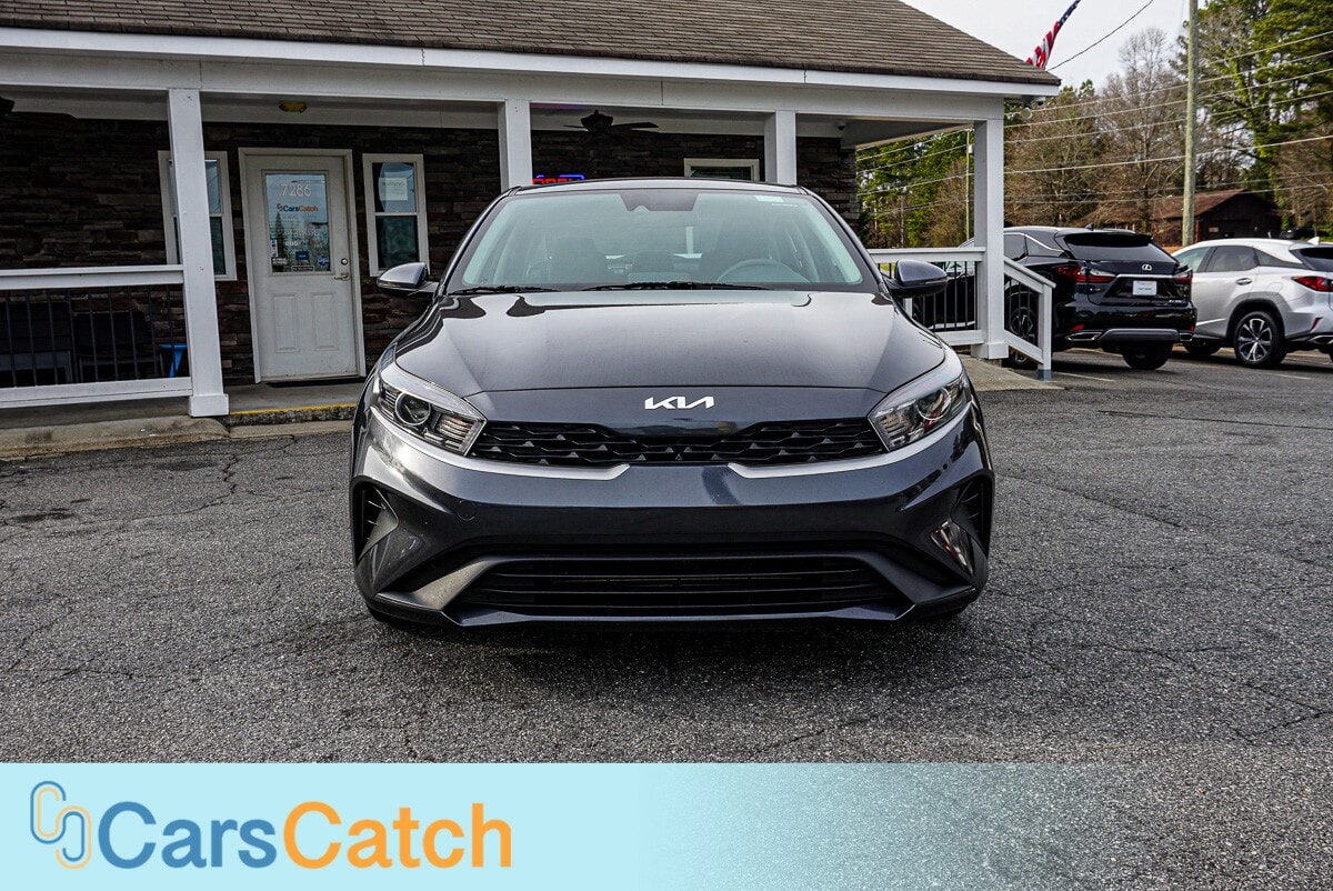 CARSCATCH - Used vehicle - SEDAN KIA FORTE 2023