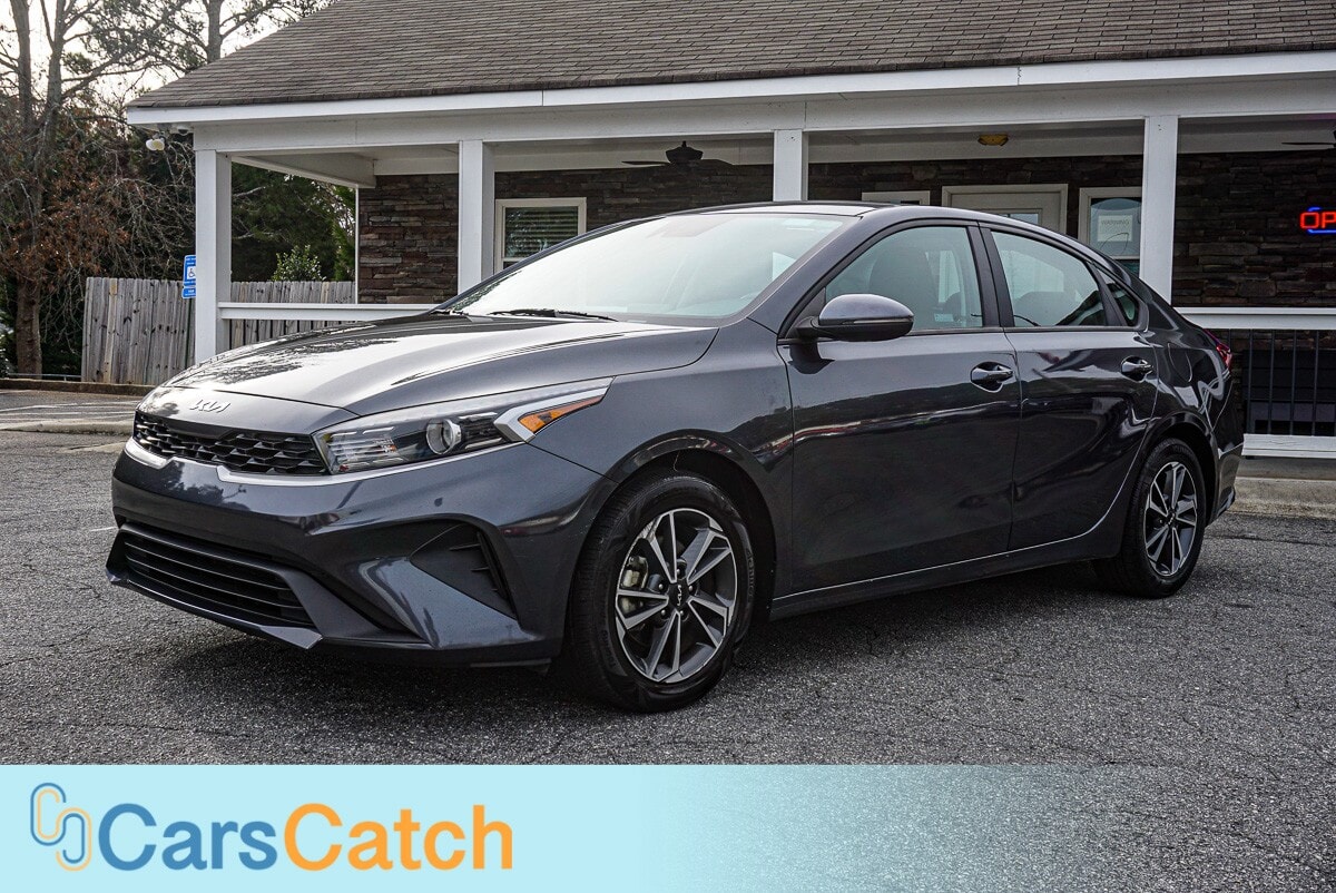 CARSCATCH - Used vehicle - SEDAN KIA FORTE 2023
