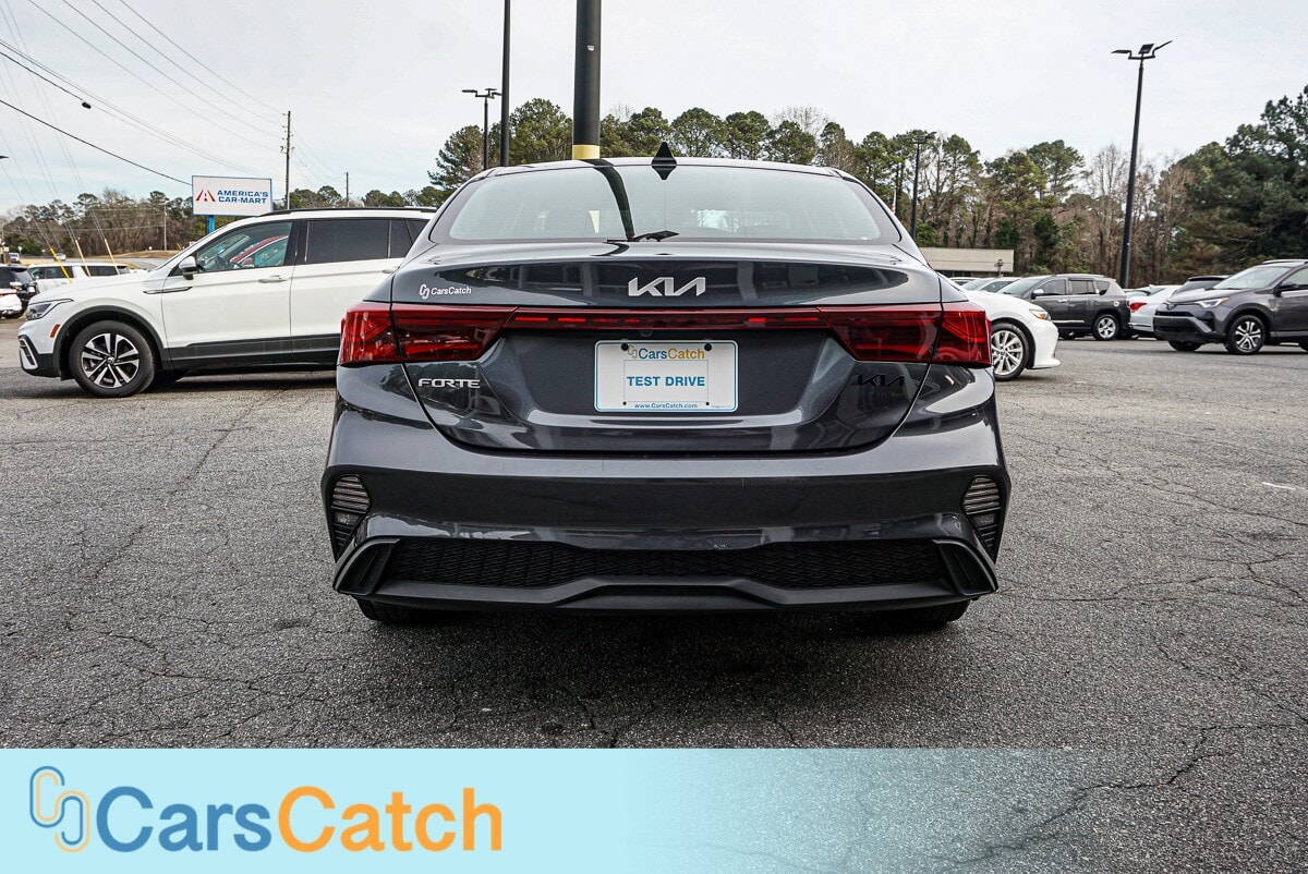 CARSCATCH - Used vehicle - SEDAN KIA FORTE 2023