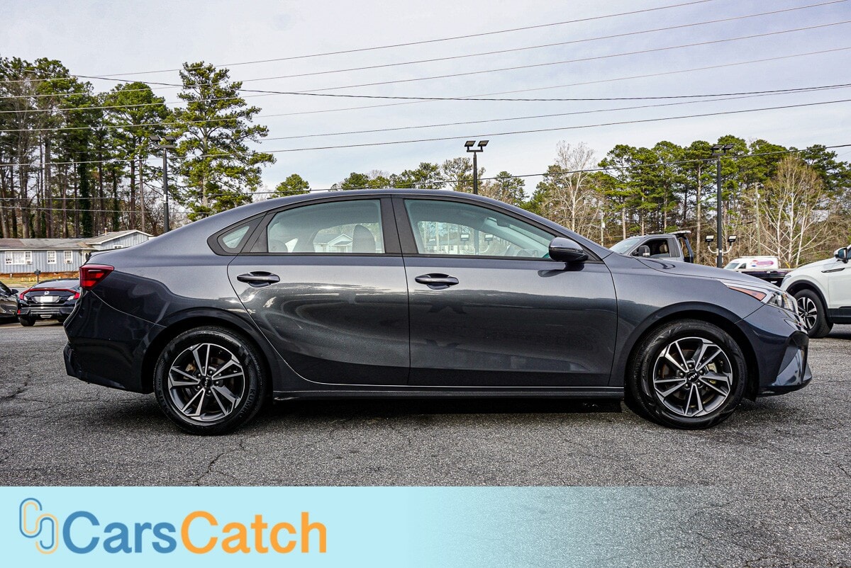 CARSCATCH - Used vehicle - SEDAN KIA FORTE 2023