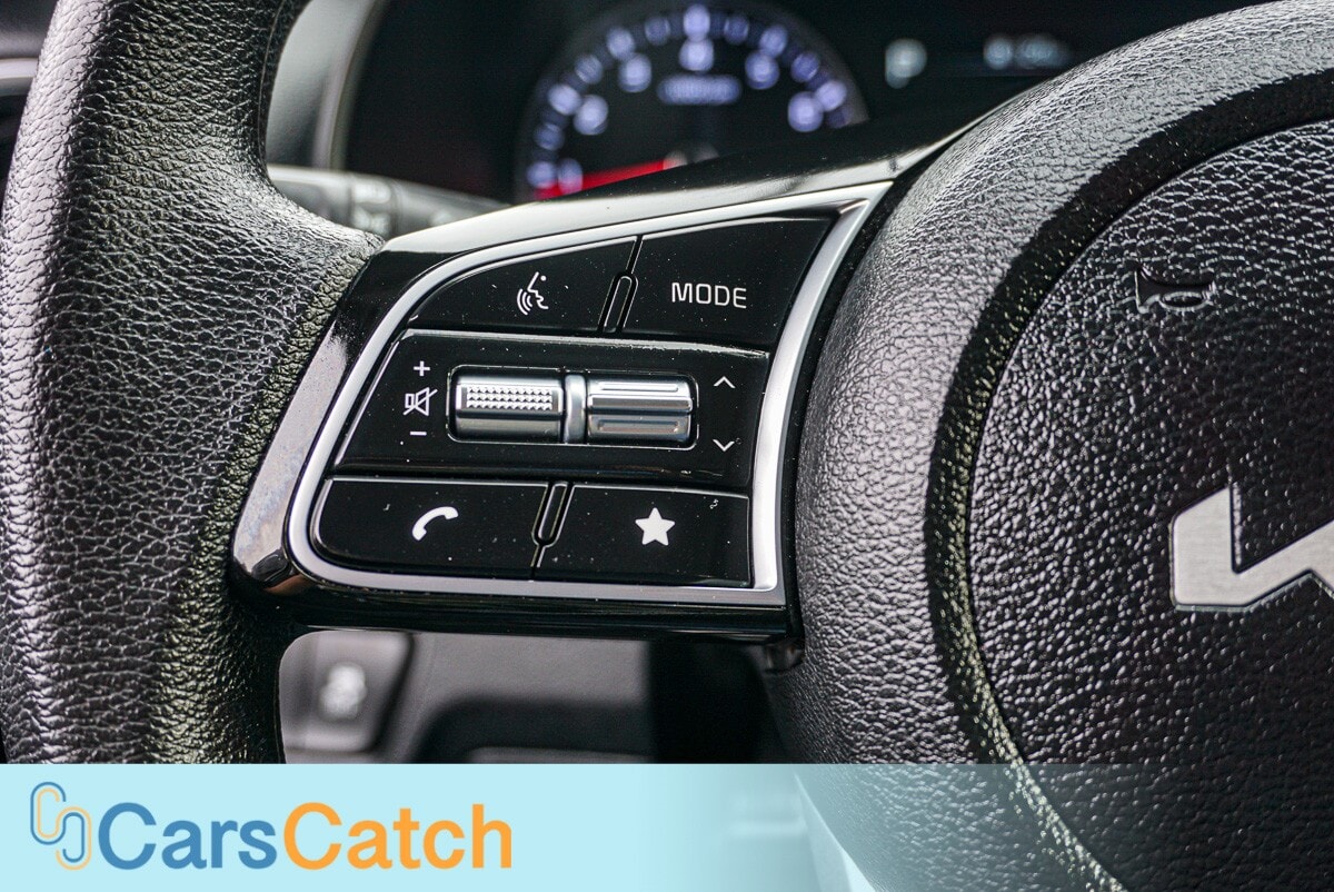 CARSCATCH - Used vehicle - SEDAN KIA FORTE 2023