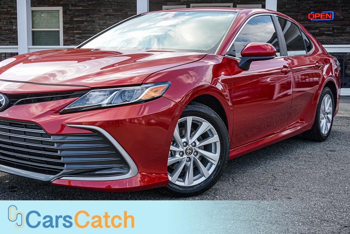 CARSCATCH - Used vehicle - SEDAN TOYOTA CAMRY 2024