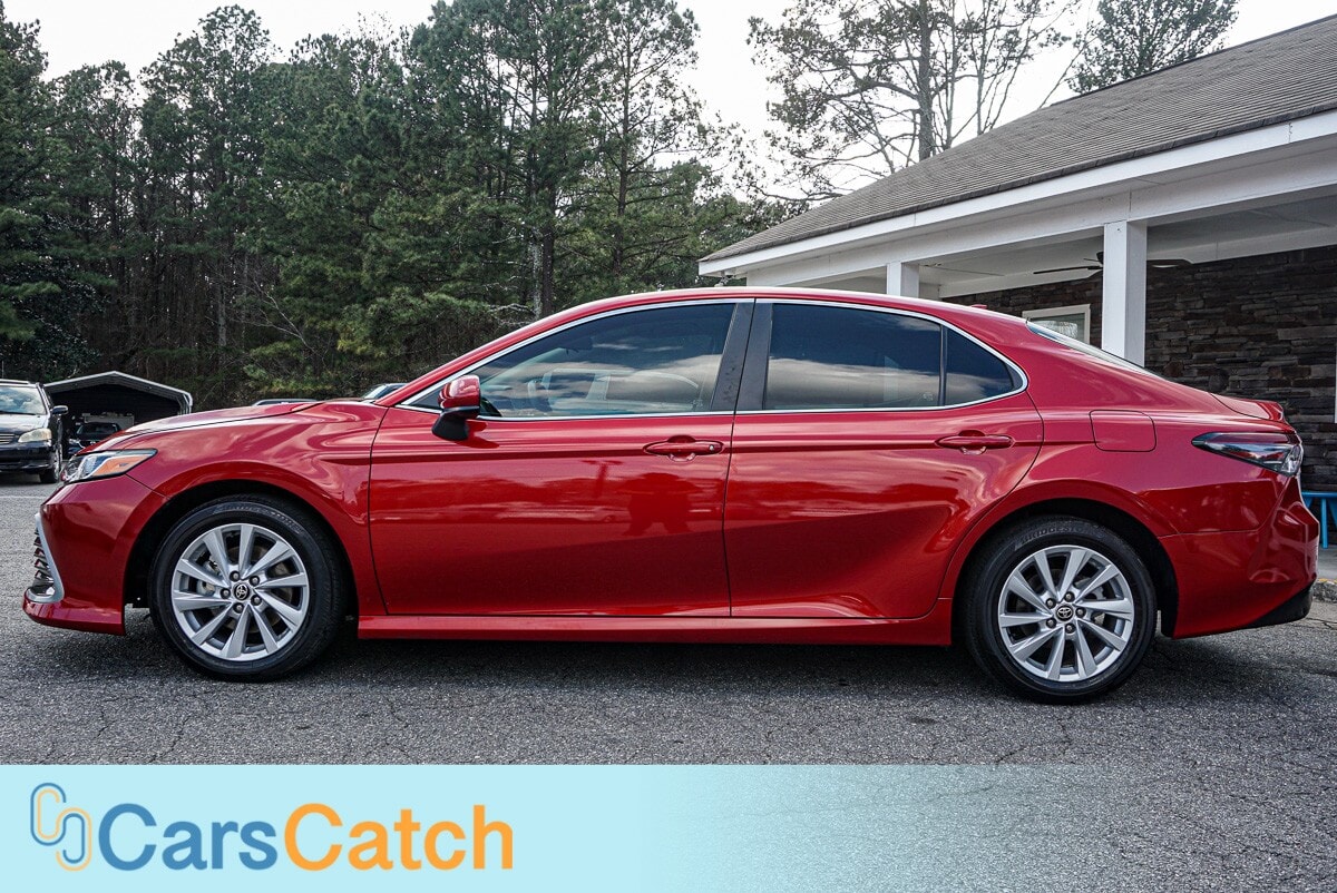 CARSCATCH - Used vehicle - SEDAN TOYOTA CAMRY 2024