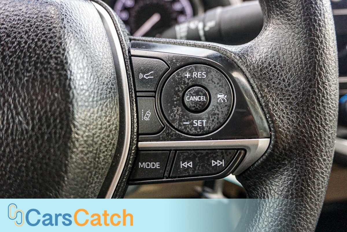 CARSCATCH - Used vehicle - SEDAN TOYOTA CAMRY 2024