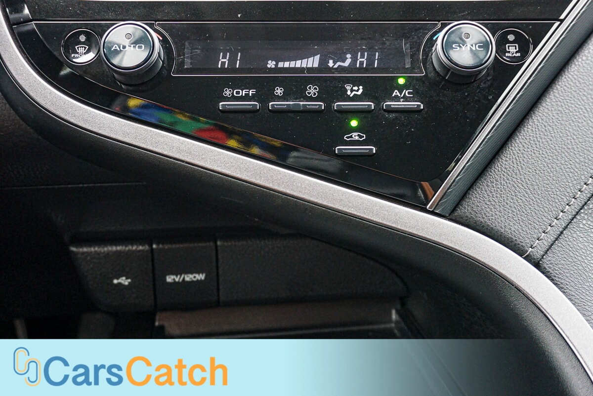 CARSCATCH - Used vehicle - SEDAN TOYOTA CAMRY 2023