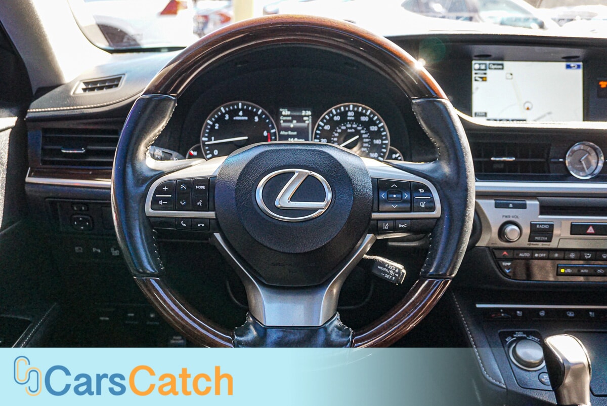 CARSCATCH - Used vehicle - SEDAN LEXUS ES 350 2016
