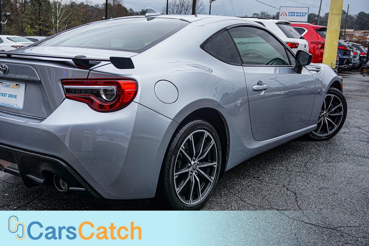 CARSCATCH - Used vehicle - COUPE TOYOTA 86 2018