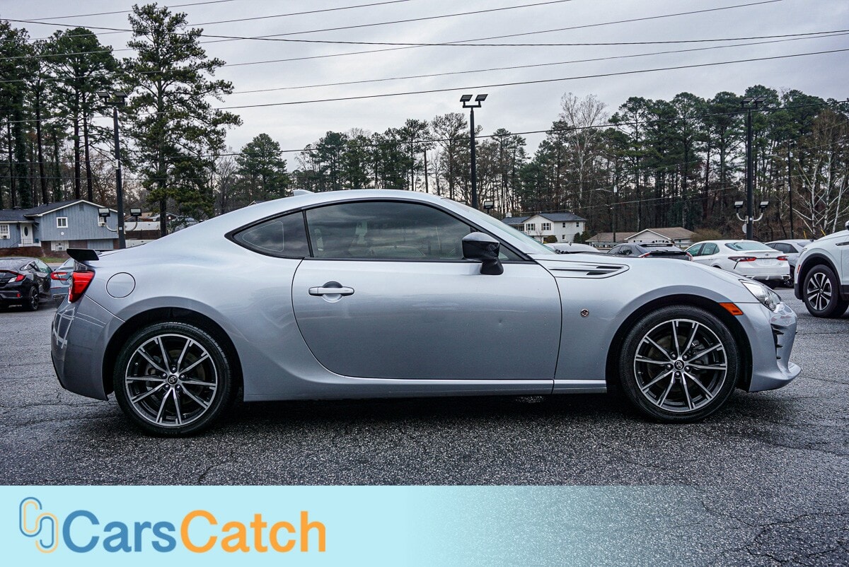 CARSCATCH - Used vehicle - COUPE TOYOTA 86 2018