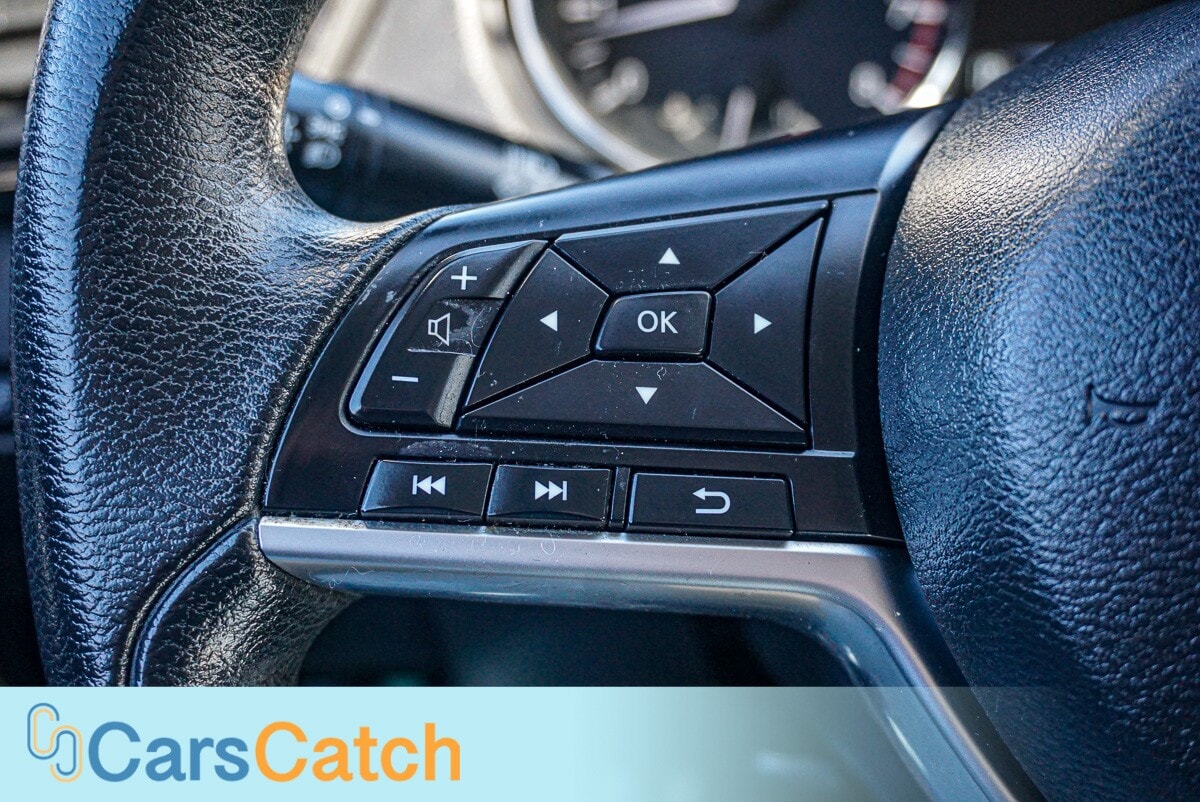 CARSCATCH - Used vehicle - SUV NISSAN ROGUE 2017