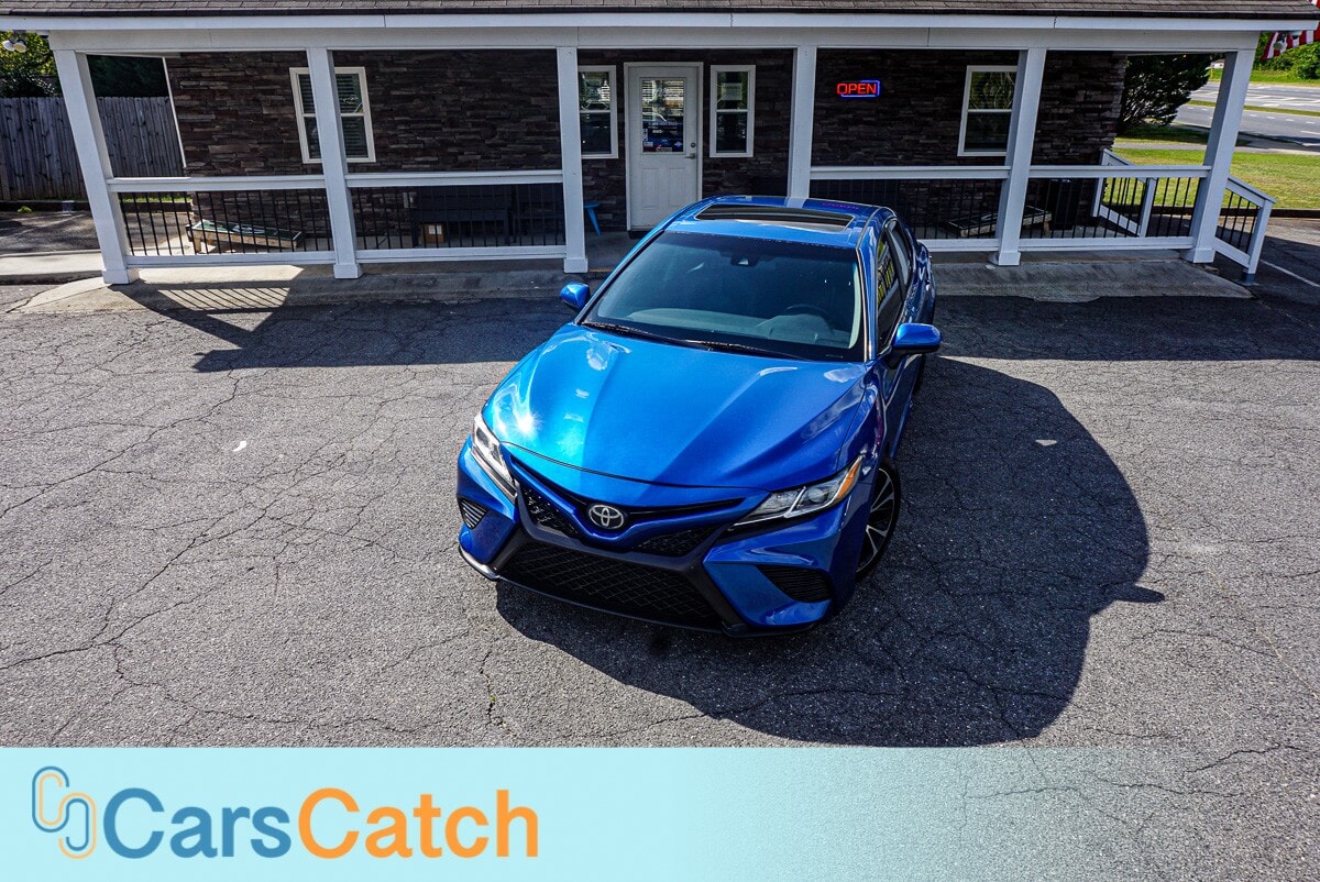 CARSCATCH - Used vehicle - SEDAN TOYOTA CAMRY 2018