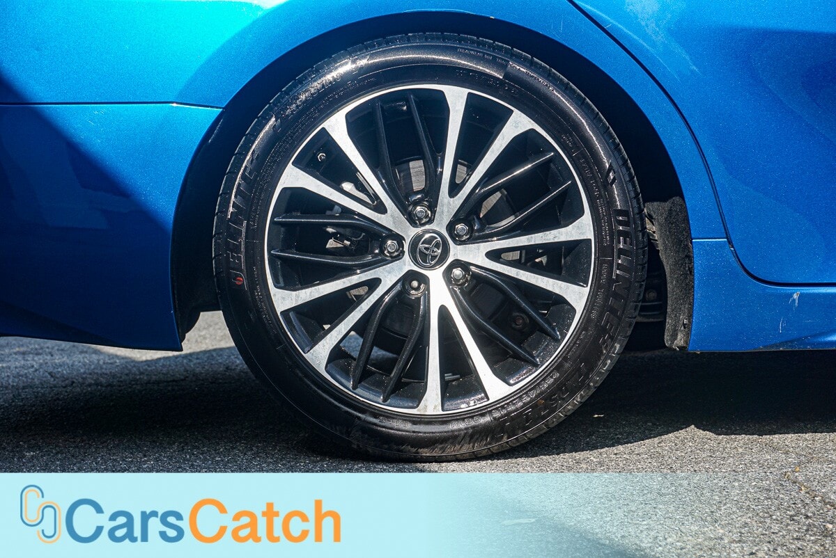 CARSCATCH - Used vehicle - SEDAN TOYOTA CAMRY 2018