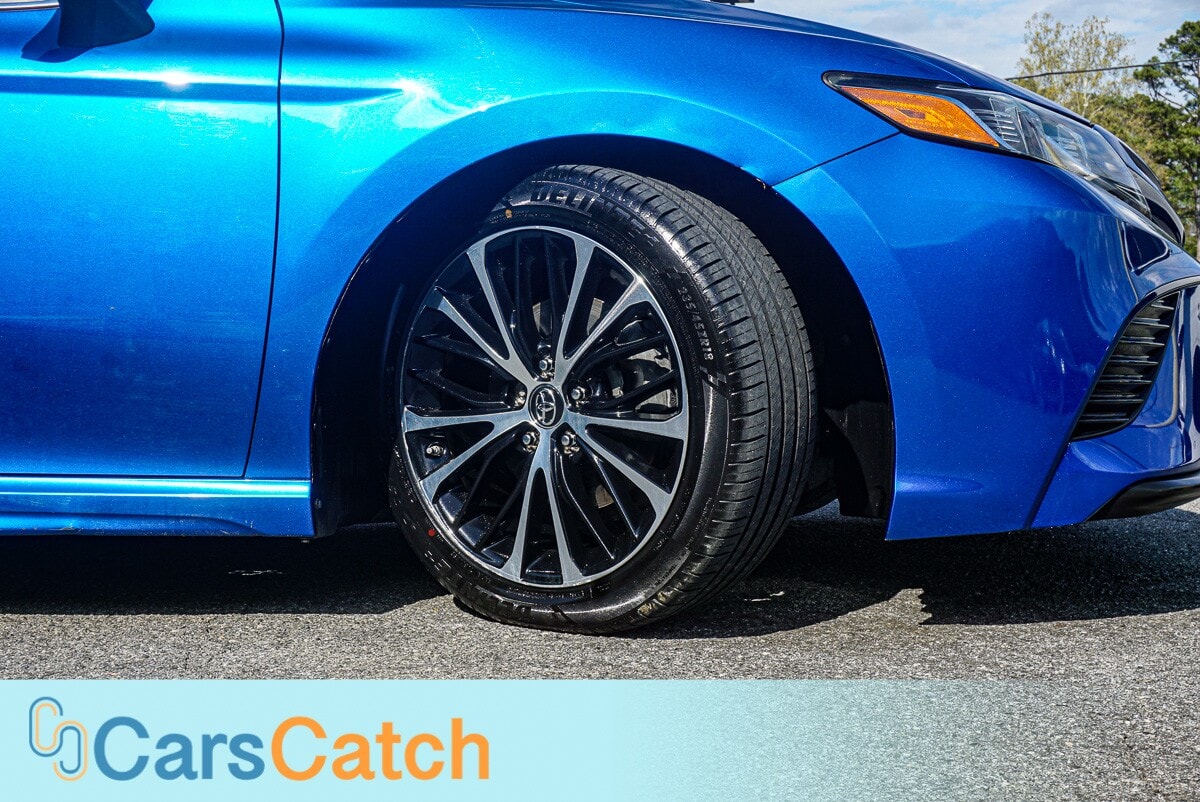 CARSCATCH - Used vehicle - SEDAN TOYOTA CAMRY 2018