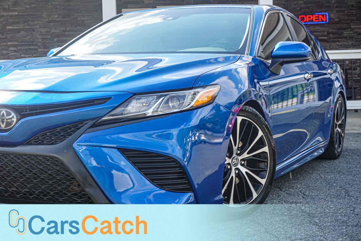 CARSCATCH - Used vehicle - SEDAN TOYOTA CAMRY 2018
