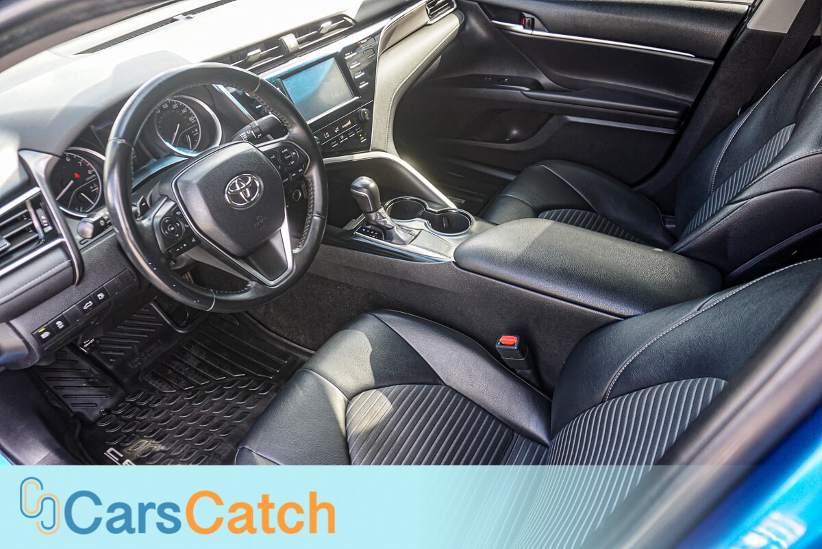 CARSCATCH - Used vehicle - SEDAN TOYOTA CAMRY 2018