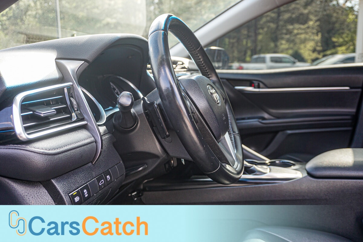 CARSCATCH - Used vehicle - SEDAN TOYOTA CAMRY 2018