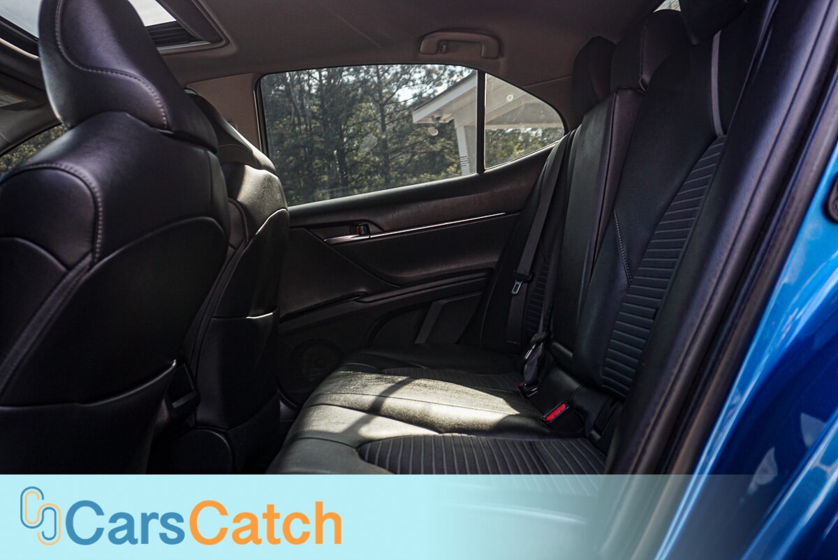 CARSCATCH - Used vehicle - SEDAN TOYOTA CAMRY 2018