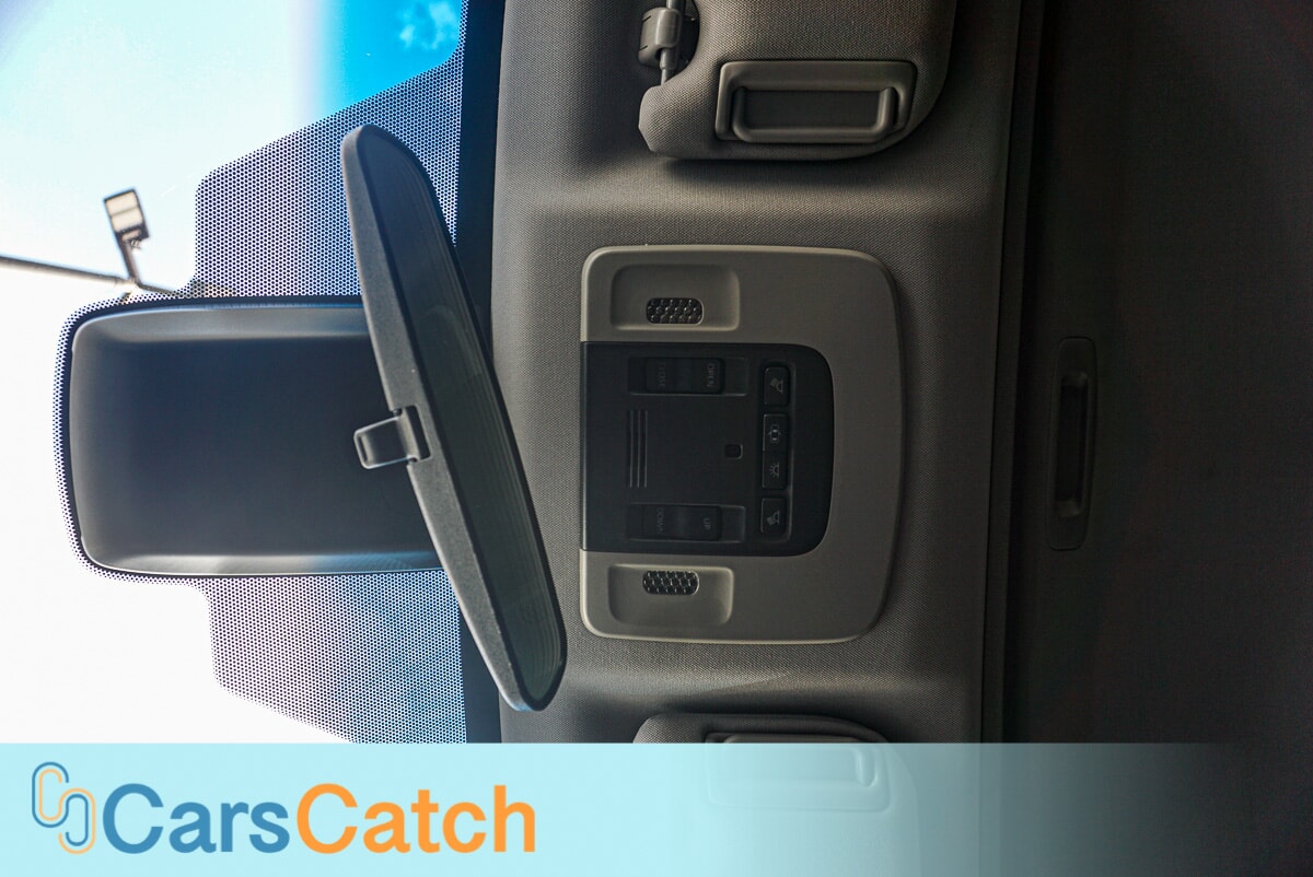 CARSCATCH - Used vehicle - SEDAN TOYOTA CAMRY 2018