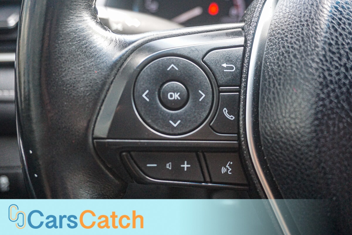 CARSCATCH - Used vehicle - SEDAN TOYOTA CAMRY 2018