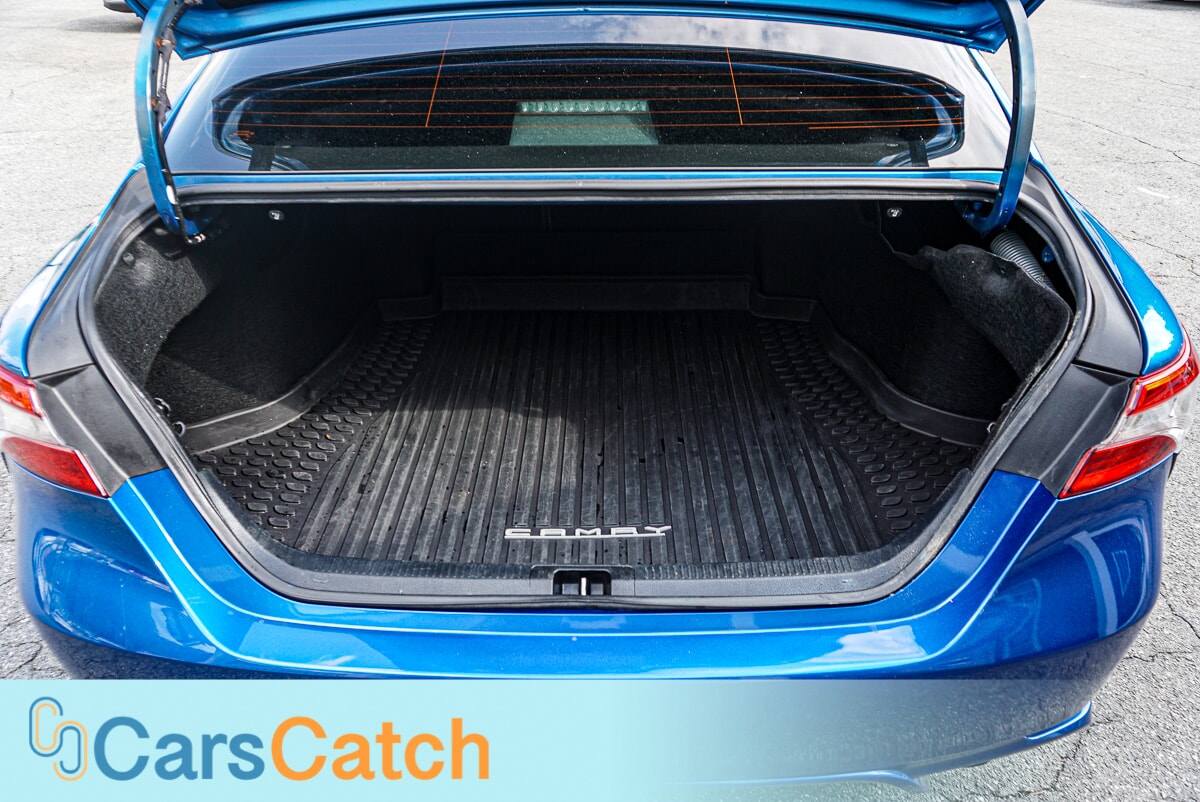 CARSCATCH - Used vehicle - SEDAN TOYOTA CAMRY 2018