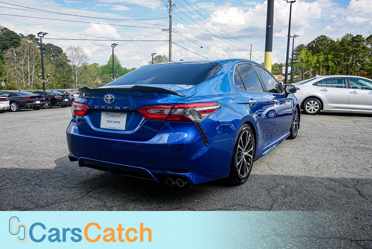CARSCATCH - Used vehicle - SEDAN TOYOTA CAMRY 2018