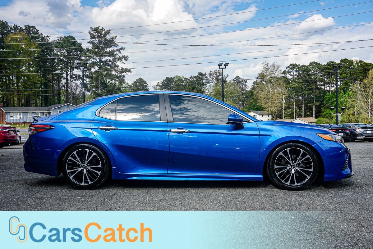 CARSCATCH - Used vehicle - SEDAN TOYOTA CAMRY 2018