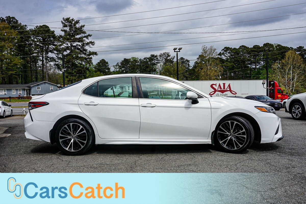 CARSCATCH - Used vehicle - SEDAN TOYOTA CAMRY 2018