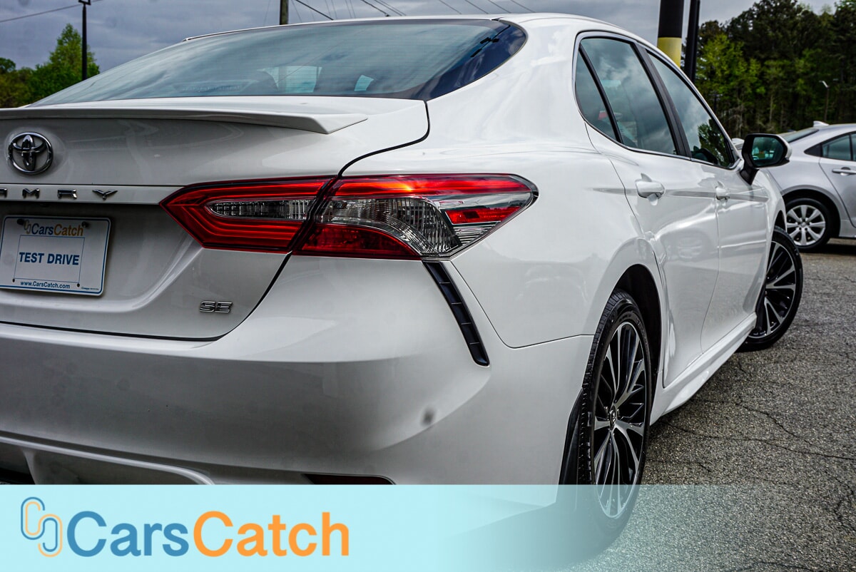 CARSCATCH - Used vehicle - SEDAN TOYOTA CAMRY 2018