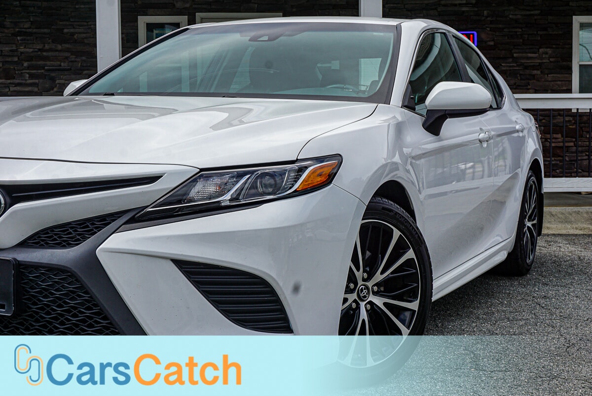 CARSCATCH - Used vehicle - SEDAN TOYOTA CAMRY 2018