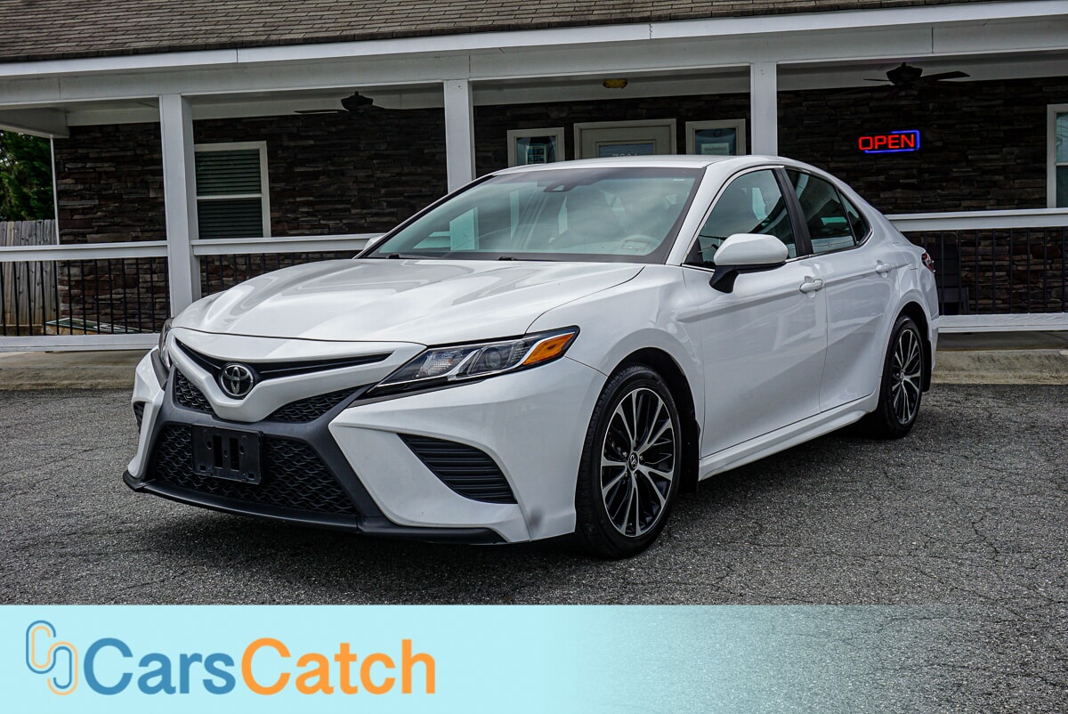 CARSCATCH - Used vehicle - SEDAN TOYOTA CAMRY 2018