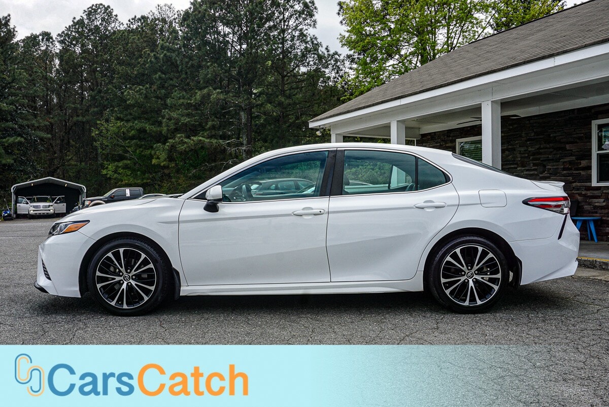 CARSCATCH - Used vehicle - SEDAN TOYOTA CAMRY 2018